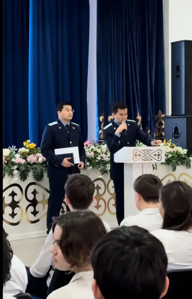 Мошенничество, дропперство, наркопреступления: в Астане для школьников провели специальную лекцию (2)