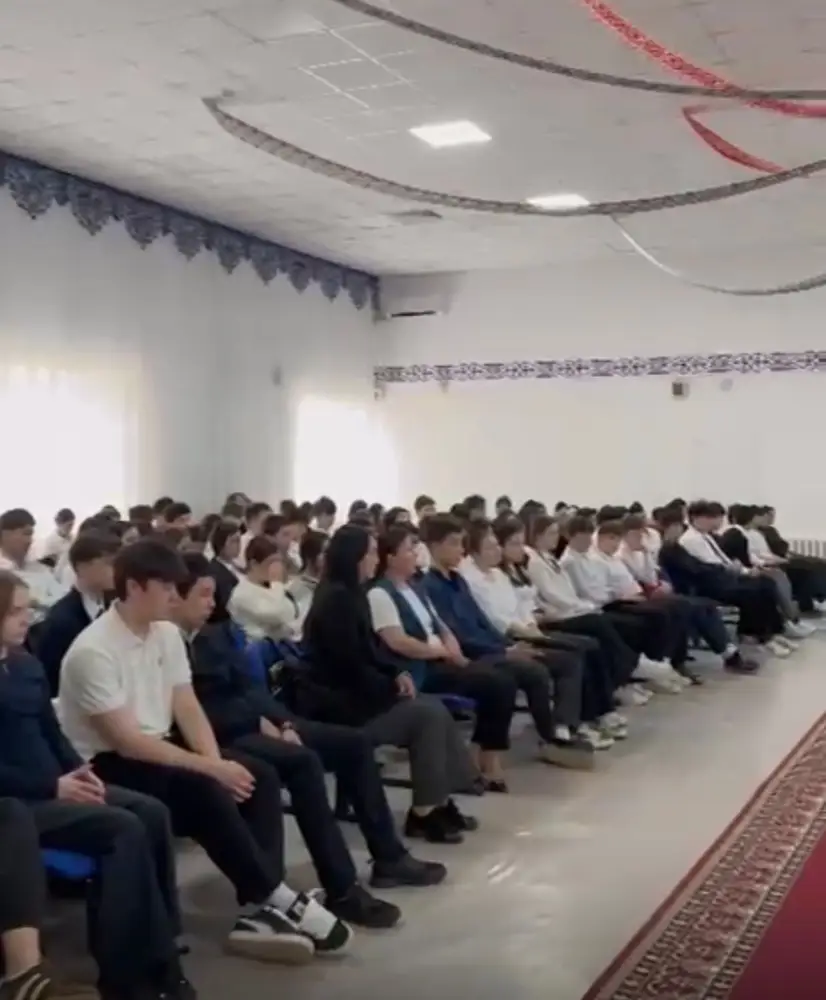 Мошенничество, дропперство, наркопреступления: в Астане для школьников провели специальную лекцию (3)