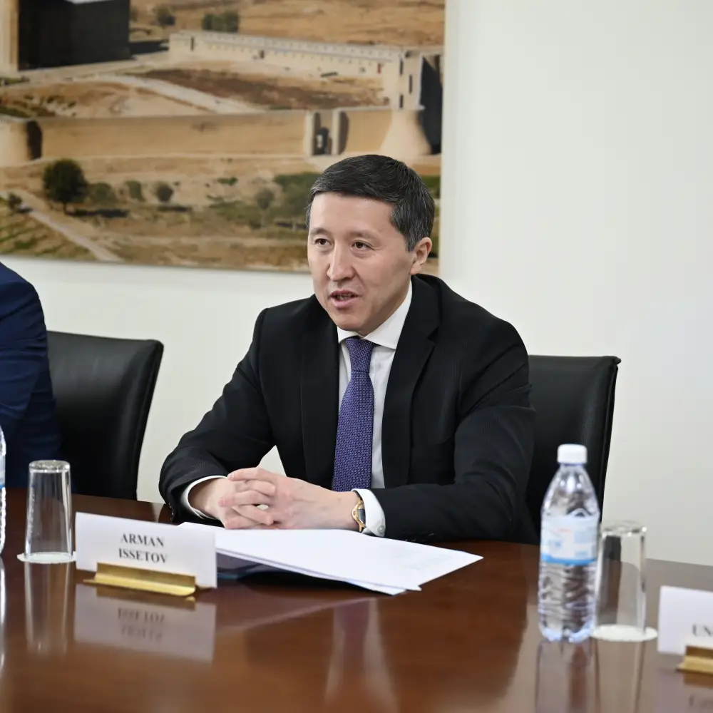 Казахстан и Латвия подтвердили стремление по углублению двусторонних отношений (3)