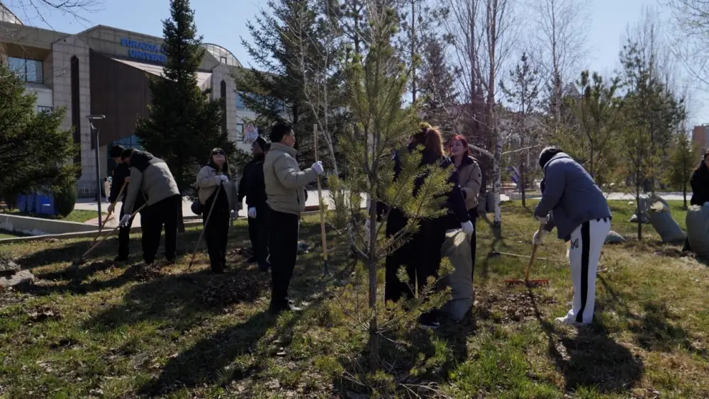 «Таза Қазақстан»: 5000 строителей столицы продолжают участие в общенациональной инициативе (10)