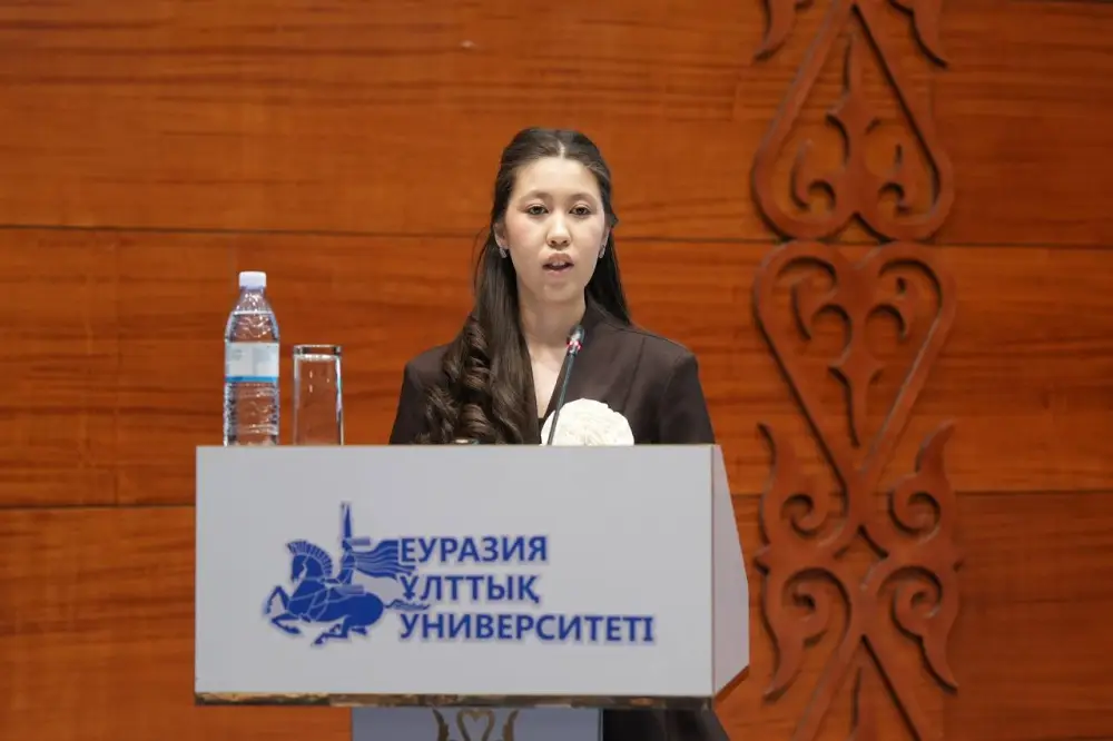 Қазақстан студенттері «Суды үнемде - болашақты сақта!» экологиялық сағатына қатысты ——————————— Студенты вузов со всего Казахстана приняли участие в экологическом часе «Экономь воду – сохраняй будущее!» (5)