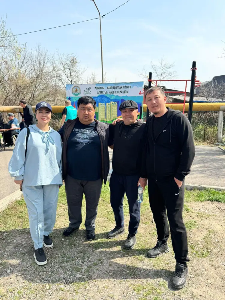 Чистота города – общая ответственность: представители сферы культуры Алматы активно приняли участие в субботнике (3)