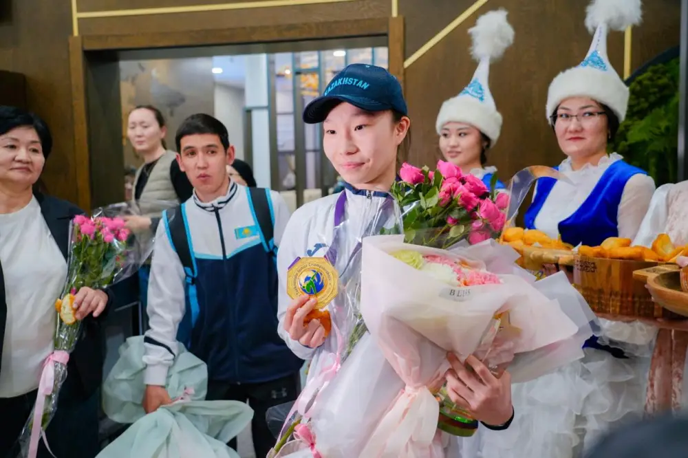 Историческая победа спустя 20 лет: ставшая чемпионкой мира столичная таэквондистка вернулась на родину (3)