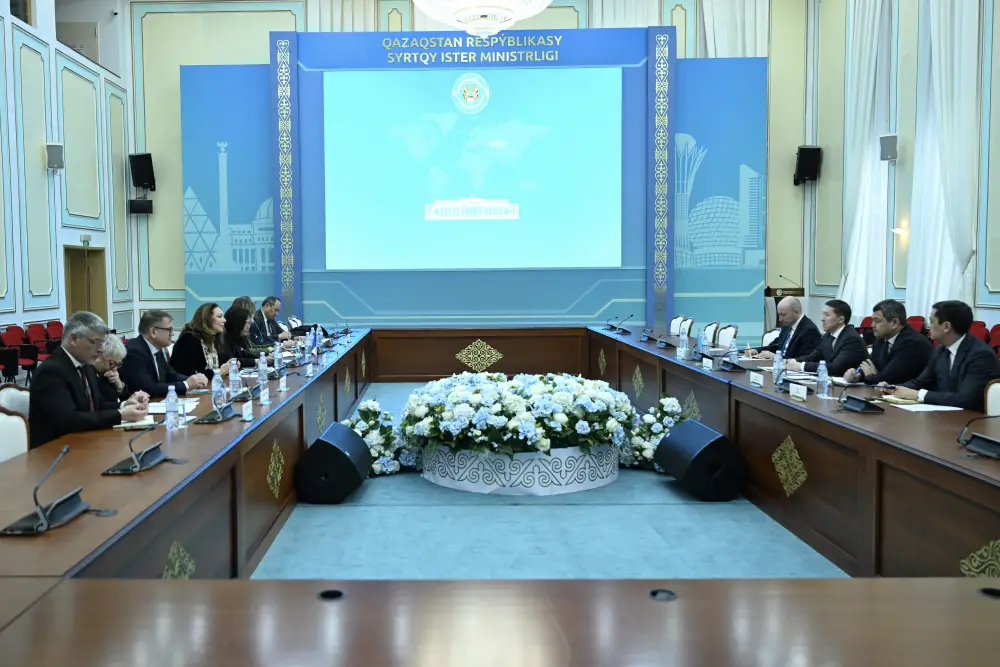 В МИД Казахстана состоялась встреча с делегацией Сената Франции (5)