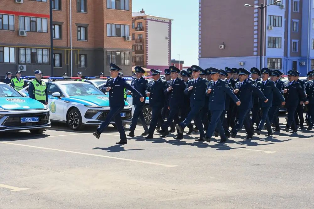 Укрепление общественной безопасности: полиции выдано 100 новых автомобилей (9)