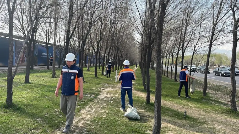«Таза Қазақстан»: строительные компании Алматы приняли участие в субботнике (6)