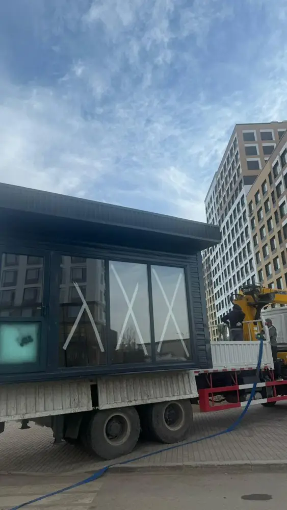 «Закон и порядок»: в Астане ведутся работы по демонтажу незаконно установленных торговых павильонов (2)