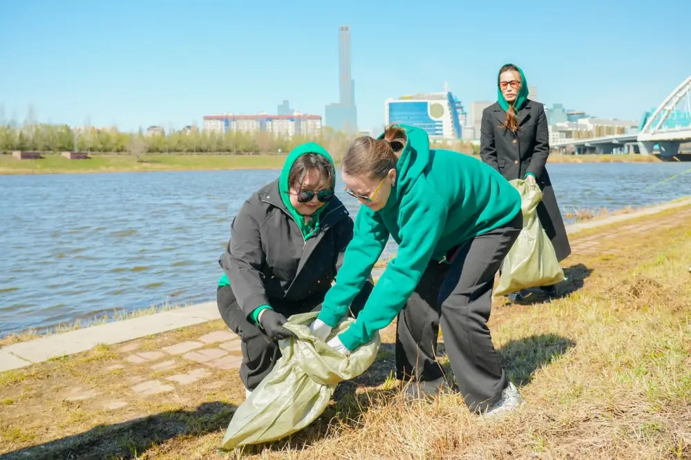 Halyk Bank поддержал общенациональную инициативу «Таза Қазақстан» в столице (6)