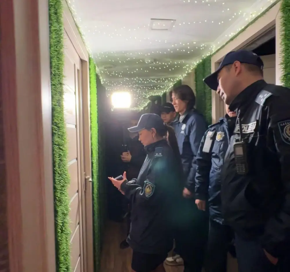 В Астане прошел рейд по выявлению подростков, гуляющих в ночное время (4)