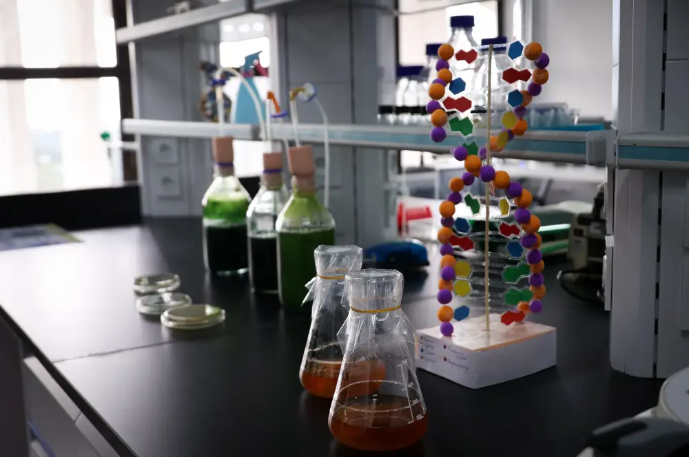 В Satbayev University открыли новые лаборатории и TECHNOPARK STROYTECH ко Дню науки (8)