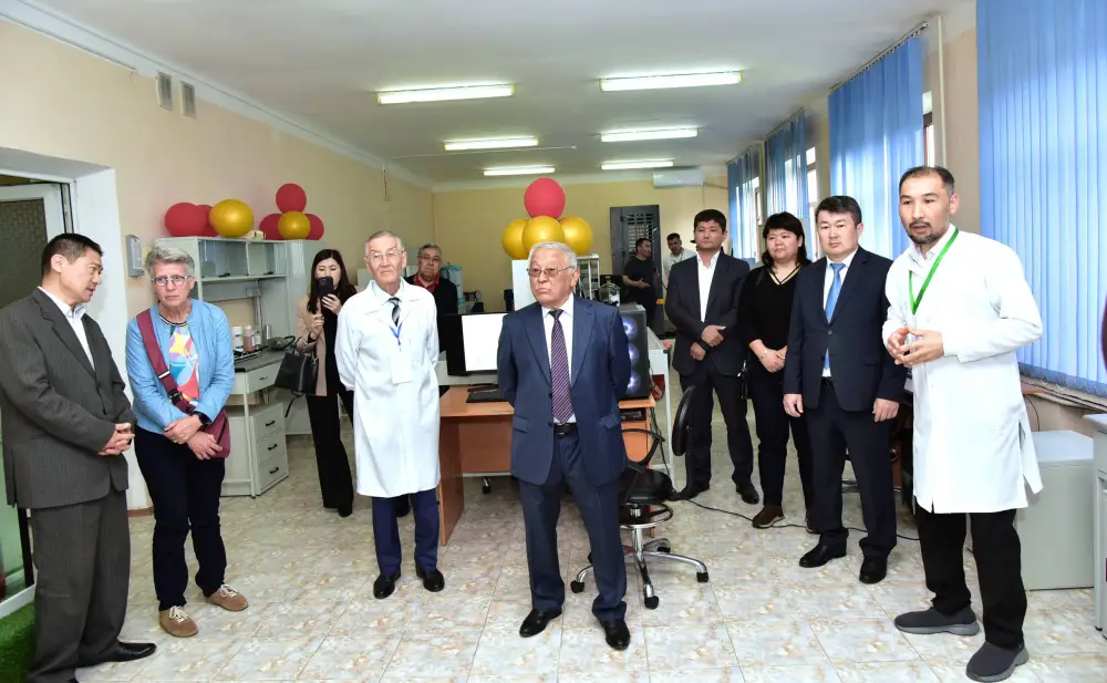 В УНИВЕРСИТЕТЕ ДУЛАТИ ОТКРЫЛИ ДВЕ НАУЧНЫЕ ЛАБОРАТОРИИ (5)