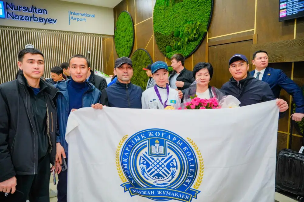 Историческая победа спустя 20 лет: ставшая чемпионкой мира столичная таэквондистка вернулась на родину (10)