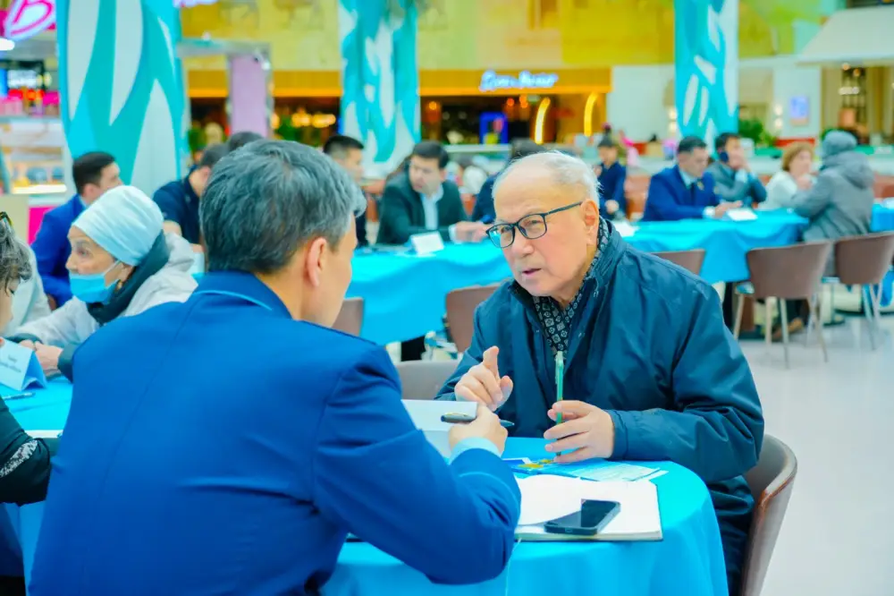 «Народный юрист»: жителям Астаны оказали бесплатную юридическую помощь (4)