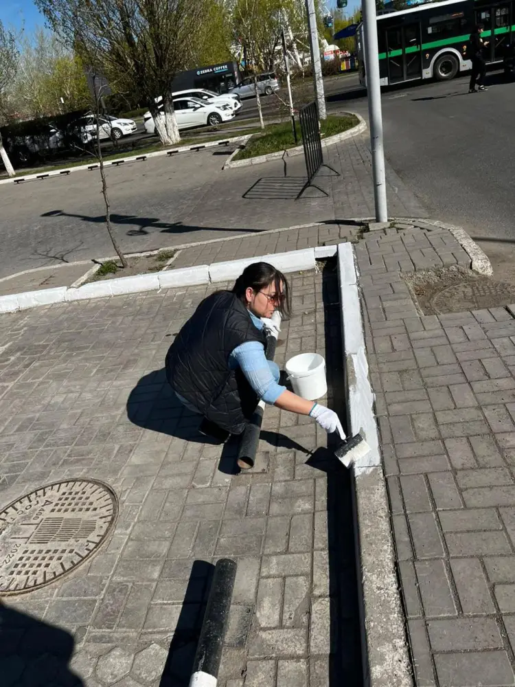 Столичные ТРЦ присоединились к озеленению города в рамках акции «Таза Қазақстан» (5)