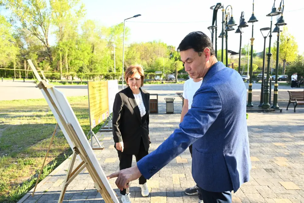 Аким Алматы ознакомился с проектами благоустройства в Жетысуском районе и поручил усилить участие бизнеса (8)