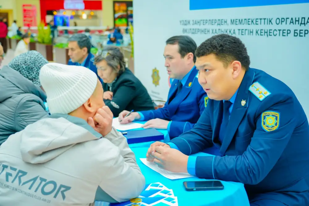 «Народный юрист»: жителям Астаны оказали бесплатную юридическую помощь (6)