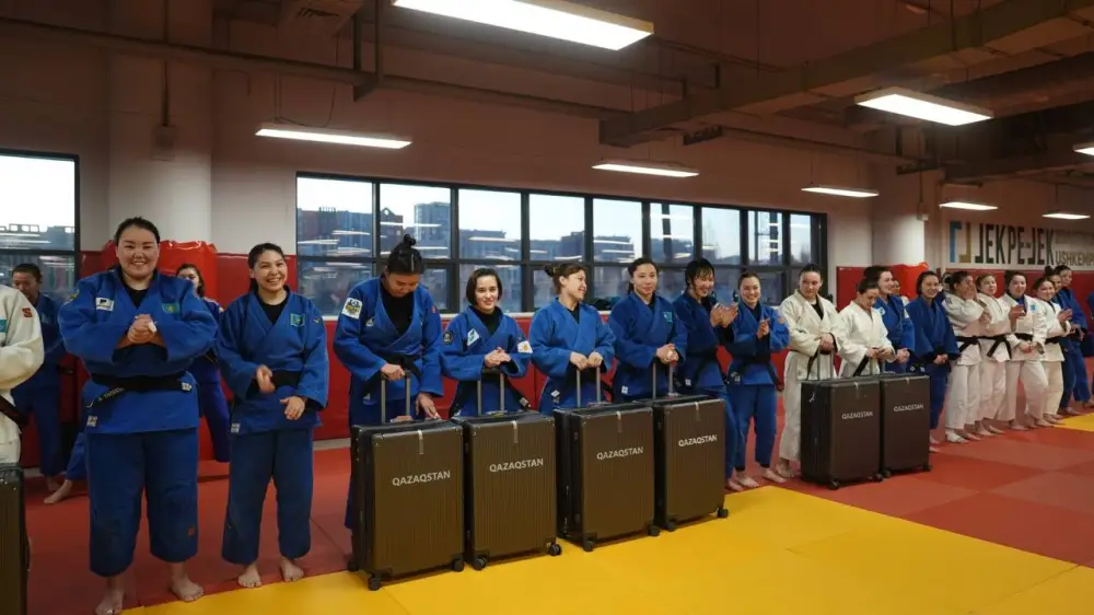 Новый стандарт обеспечения: впервые национальные сборные Казахстана получают полный комплект экипировки (4)