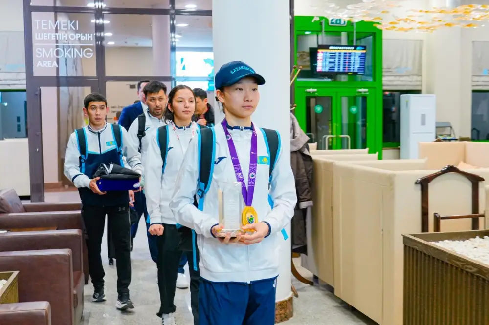 Историческая победа спустя 20 лет: ставшая чемпионкой мира столичная таэквондистка вернулась на родину (8)