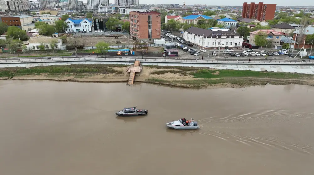 Спасатели Атырау ежедневно патрулируют реку Урал (8)