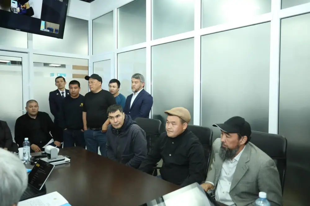 Нурдаулет Килыбай провёл приём граждан по личным вопросам (6)