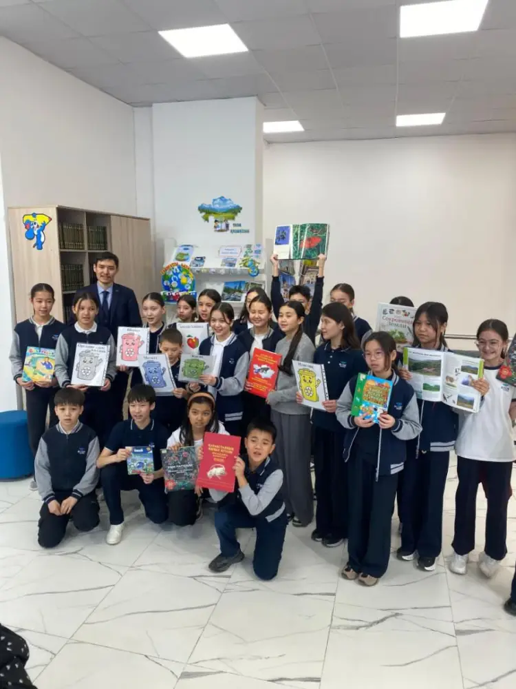 «Таза Қазақстан»: экологический час провели для детей в столичной библиотеке (2)