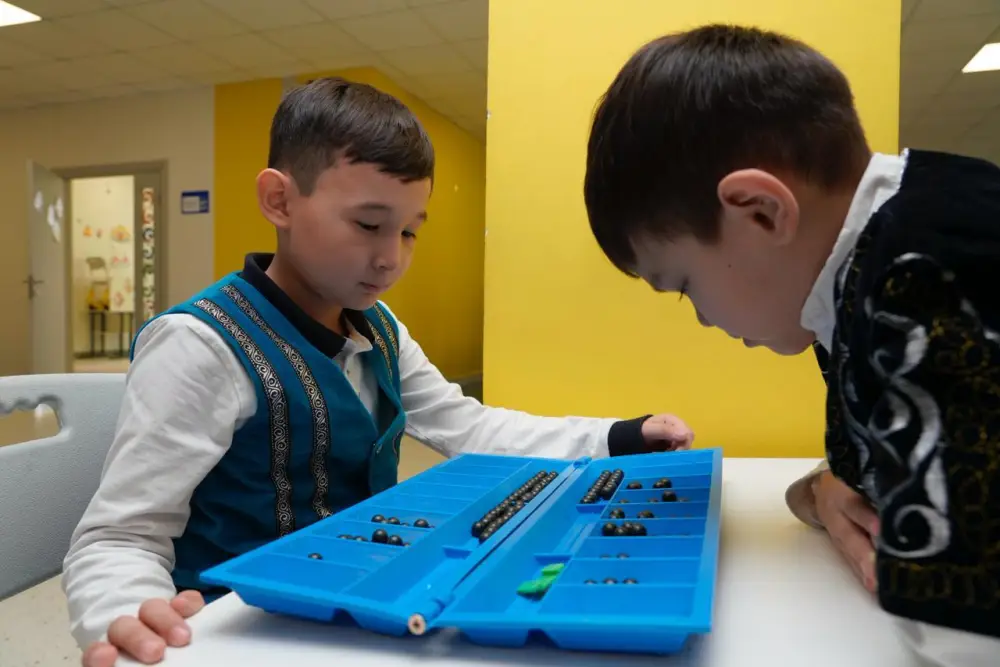 Национальная школьная лига: в Астане проходит республиканский турнир (2)