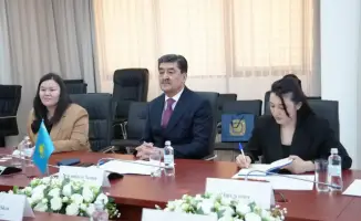 Министр экологии Казахстана Ерлан Нысанбаев и глава МГЭИК Джим Скеа провели встречу в рамках RES-2026
