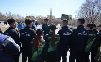 Чингис Аринов посетил пожарную часть №4 в Павлодаре и оценил новую учебно-тренировочную башню