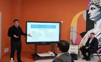 Искусственный интеллект в образовании: директор школы делится опытом на конференции в Астане