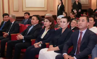 Визит Аиды Балаевой в театр «Жастар»: признание культурных достижений и перспективы развития