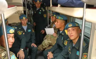 Торжественная встреча уволенных десантников в Астане: новый этап в жизни военнослужащих