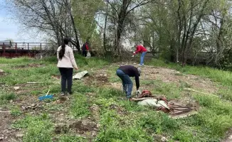 Сотрудники Eco Almaty вывезли более 25 кубометров мусора во время общегородского субботника в Алматы