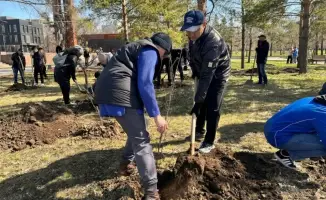 Лисаковск присоединился к инициативе «Таза Қазақстан»: высажено 1150 саженцев и проведен велопробег