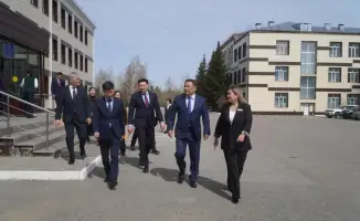 Аким области посетил школу-интернат в Кокшетау и заявил о необходимости решения проблемы аварийной столовой