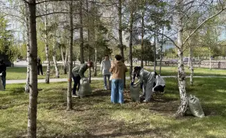 Экологический след дипломатии: казахские дипломаты сажают семена чистоты в сердце Астаны