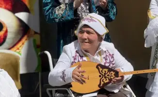 Сатирическая театрализованная постановка на основе казахской легенды «Қозы Көрпеш – Баян Сұлу» в Алматы