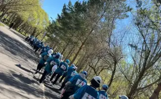 Пенсионеры на шаг впереди: скандинавская ходьба в Астане