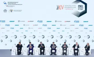 Баяхмет обсудил дорожную отрасль в Санкт-Петербурге