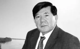 Алматинцы предлагают увековечить память Мухтара Шаханова, переименовав улицу Розыбакиева