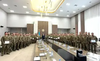 172 спасателя сражаются с огнём в Актобе
