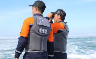 Международные спасатели МЧС обеспечивают безопасность на озере Балхаш в условиях нестабильной ледовой обстановки