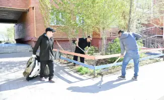 Жители Актобе объединились для благоустройства дворов в рамках акции «Таза Қазақстан: Таза аула!»