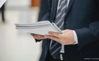 В Казахстане обсуждают новые меры по ограничению полномочий депутатов маслихатов: лишение права голоса и зарплаты как способ повышения ответственности.