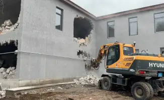 Снос незаконного кафе в Алматы: последствия для владельцев и градостроительной политики