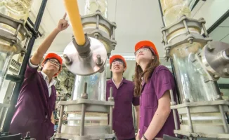 В Казахстане игнорируют ключевые дефицитные специальности: Министр науки и высшего образования Саясат Нурбек выделил профессии, на которые выделяются гранты, но абитуриенты не проявляют интереса.