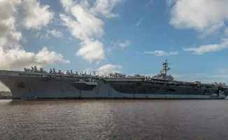 Иран установил новые мины в Ормузском проливе, США направили авианосец в регион - Axios