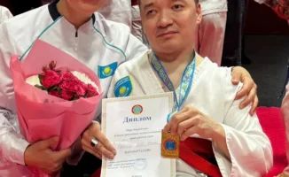 Казахстанский паракаратист Нурмагамбетов обвинил федерацию в вымогательстве зарплаты