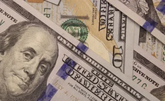 Курс доллара упал до минимума лета 2024 года: на торгах в Казахстане 28 апреля установлен новый уровень