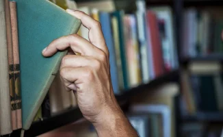 Наказание за хранение экстремистской литературы: комментарий депутата Мажилиса Болата Керимбека