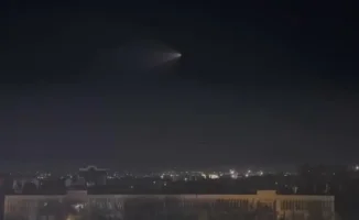 Необычный светящийся объект в небе над Алматы: видео очевидцев